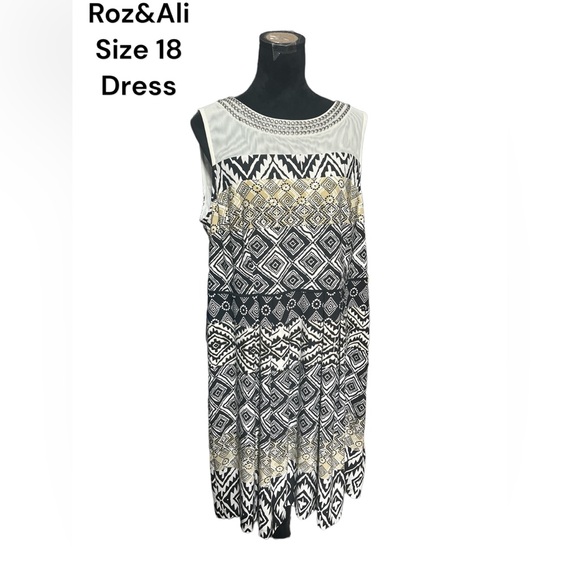Roz & Ali Dresses & Skirts - Roz&Ali, Size 18, Sleeveless , Black/White/Tan, Dress. K34